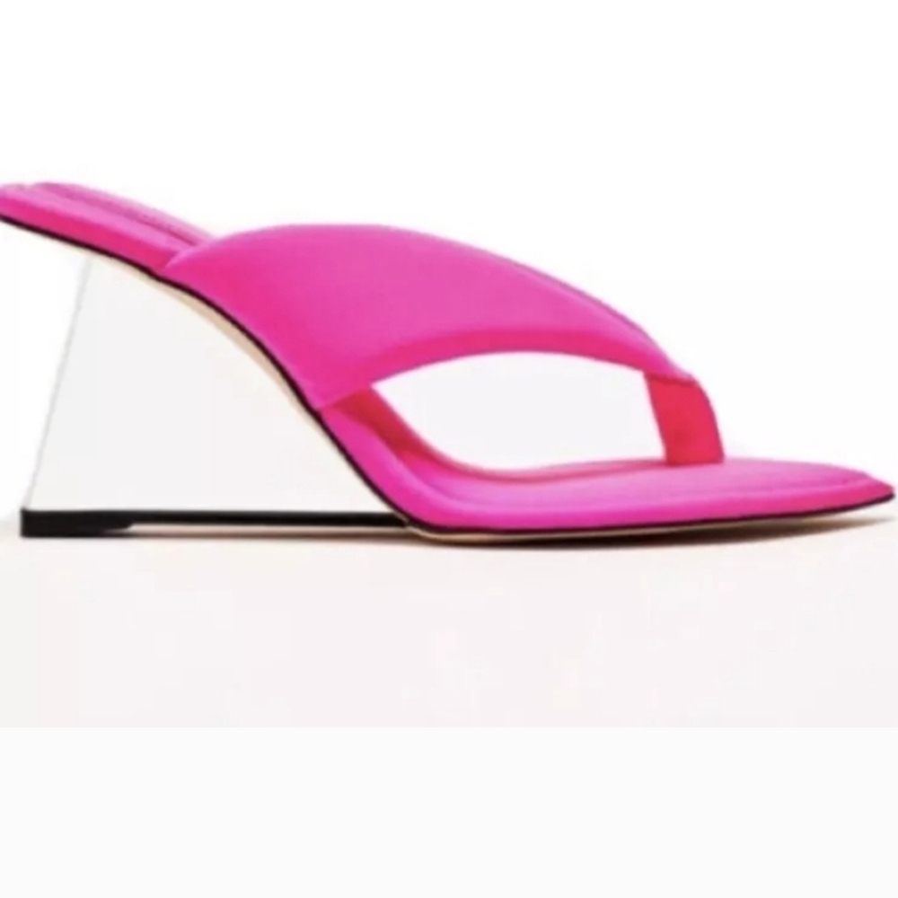 GOOD AMERICAN Stylish Pink Wedge Sandals
